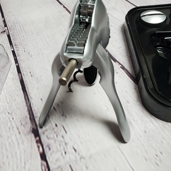 The Original Rabbit wine tool kit - Picture 3 of 6